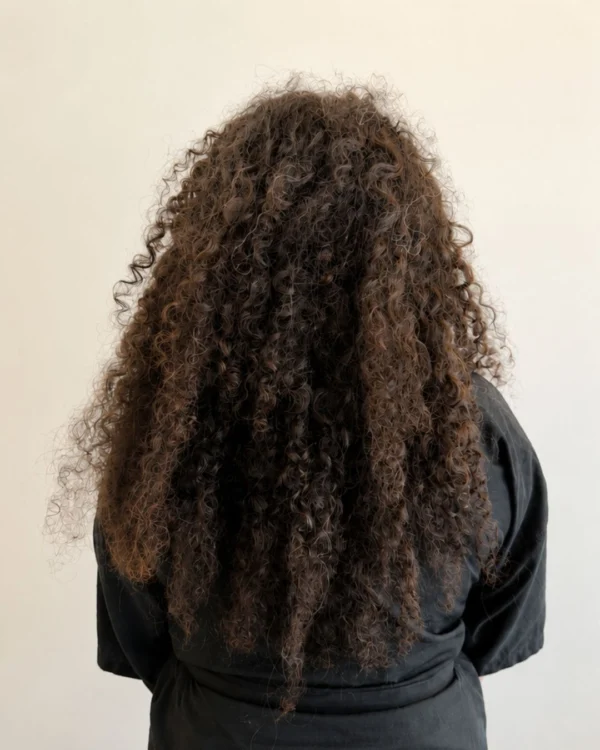 capelli ricci donna prima